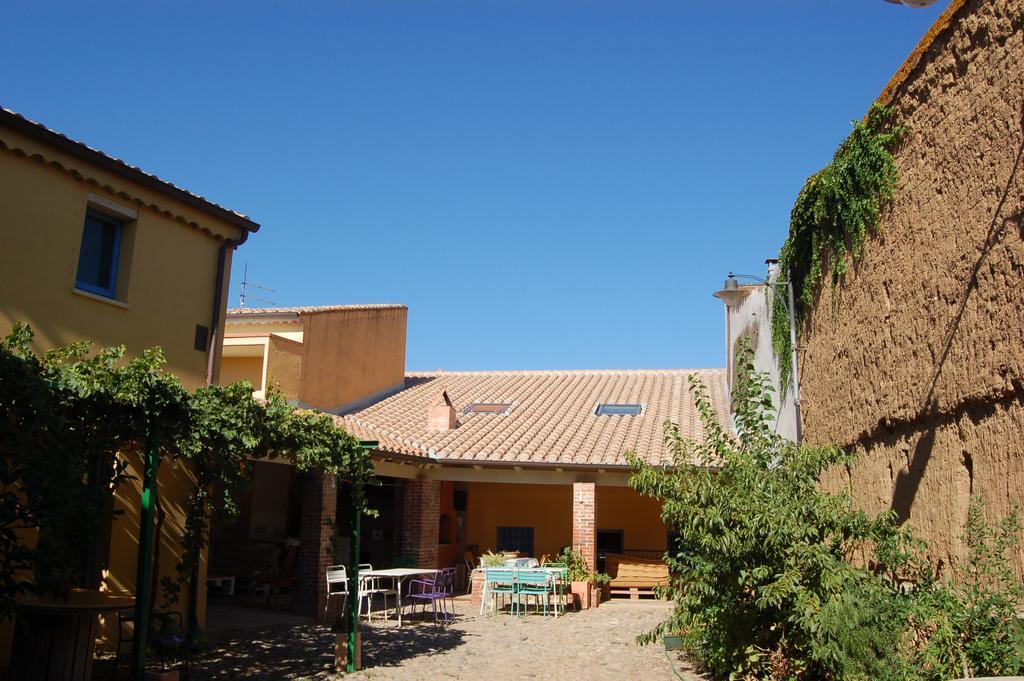 Bed and Breakfast Ventanas Villamassargia Exterior foto
